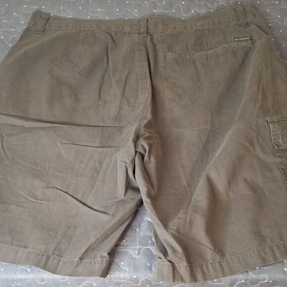 Columbia 10 inch Men's Gray Cargo Shorts size 36 - Picture 4 of 4